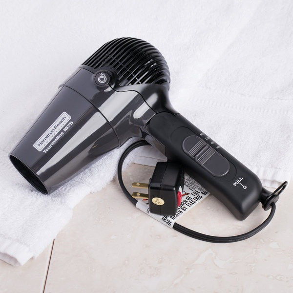 Hamilton Beach HHD601 Hair Dryer with Retractable Cord – 1875W