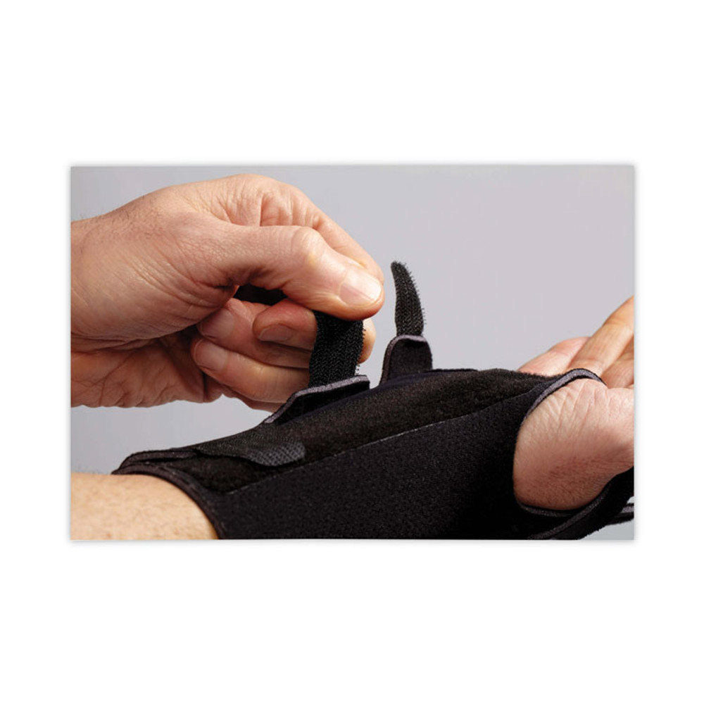 3M/COMMERCIAL TAPE DIV. FUTURO™ 10770EN Adjustable Reversible Splint Wrist Brace, Fits Wrists 5.5" to 8.5", Black