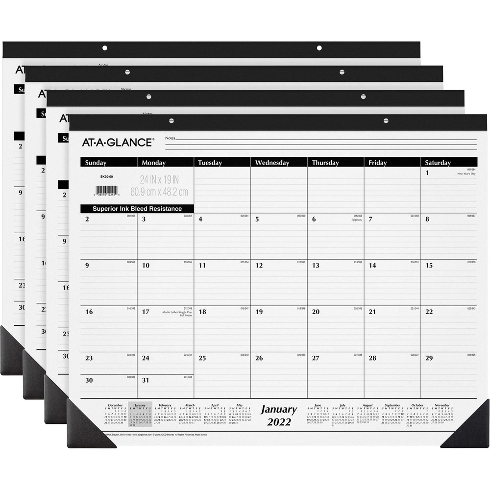 ACCO Brands Corporation At-A-Glance SK3000BD At-A-Glance Classic Monthly Desk Pad