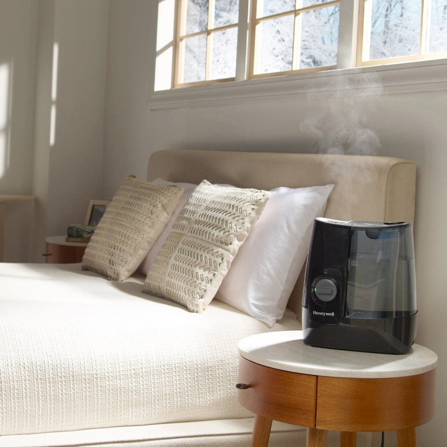 Honeywell International, Inc Honeywell HWM845B Honeywell HWM845 Warm Mist Humidifier