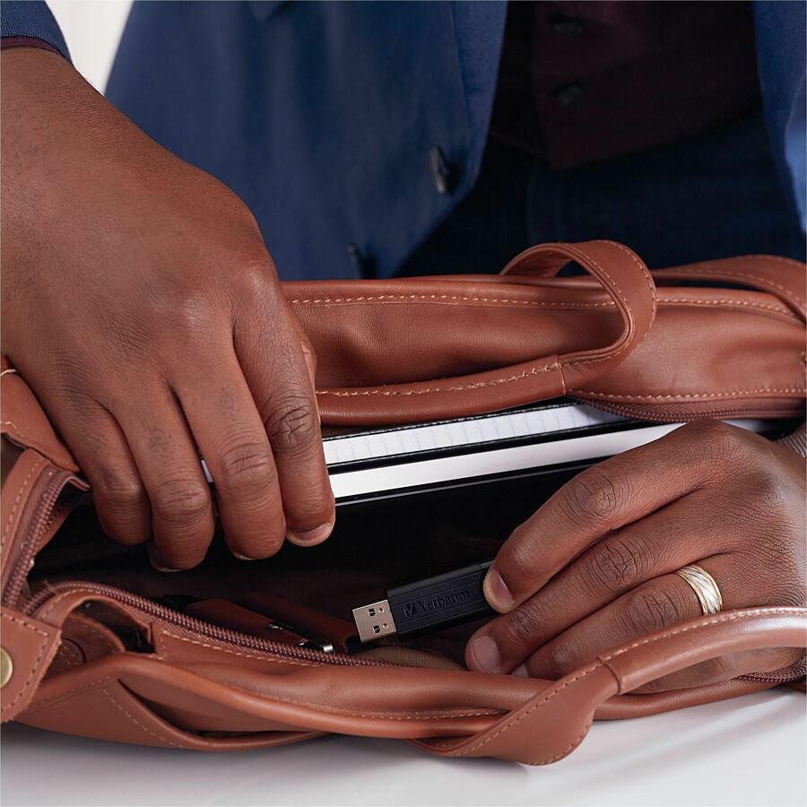 Verbatim America, LLC Microban 70902 Microban 32GB PinStripe USB 3.2 Flash Drive Business Pack