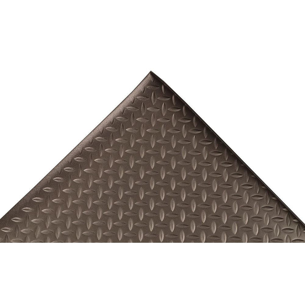 Notrax 419S0312BL Diamond Sof-Tred with Dyan-Shield. is an anti-fatigue mat that is designed to provide traction with its non-directional diamond plate embossed top surface that allows for sure footing and is easy to sweep clean. The NoTrax. exclusiv