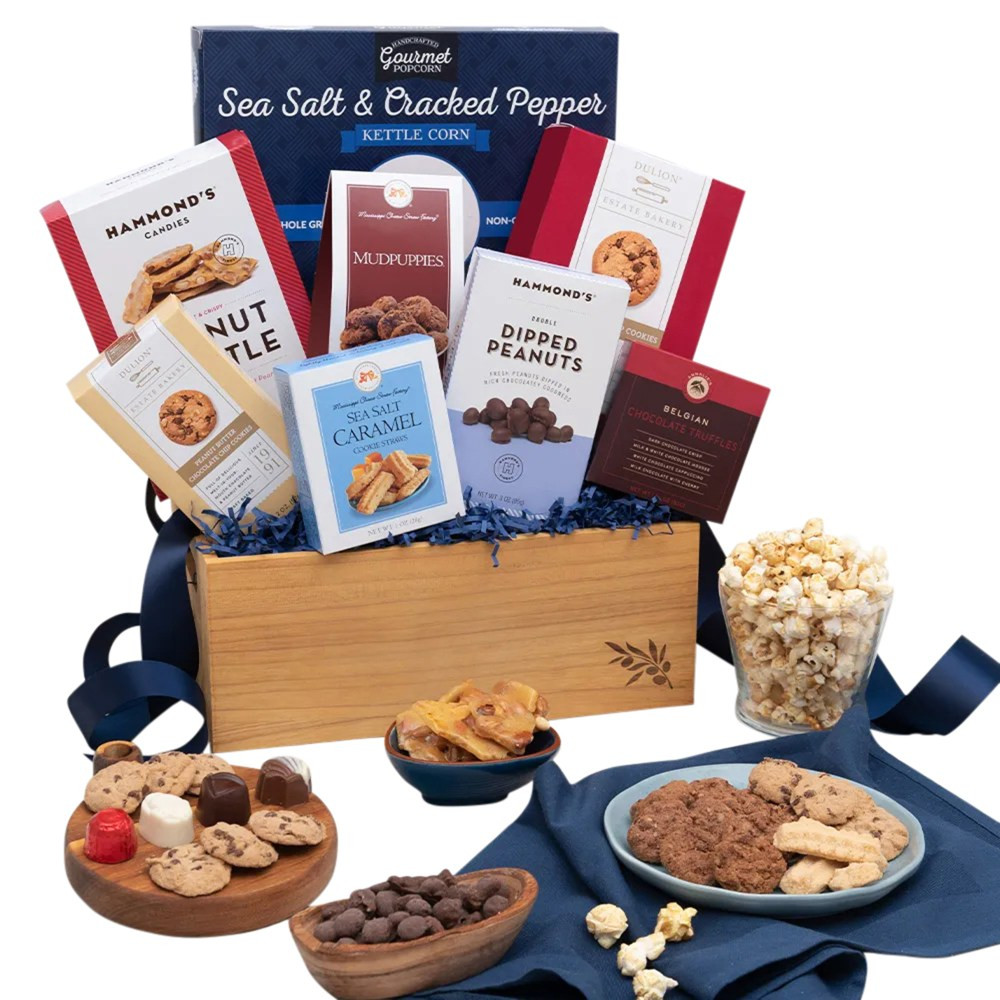 RISE NORTH AMERICA LLC Gourmet Gift Baskets 4101  Snack And Chocolate Gift Basket