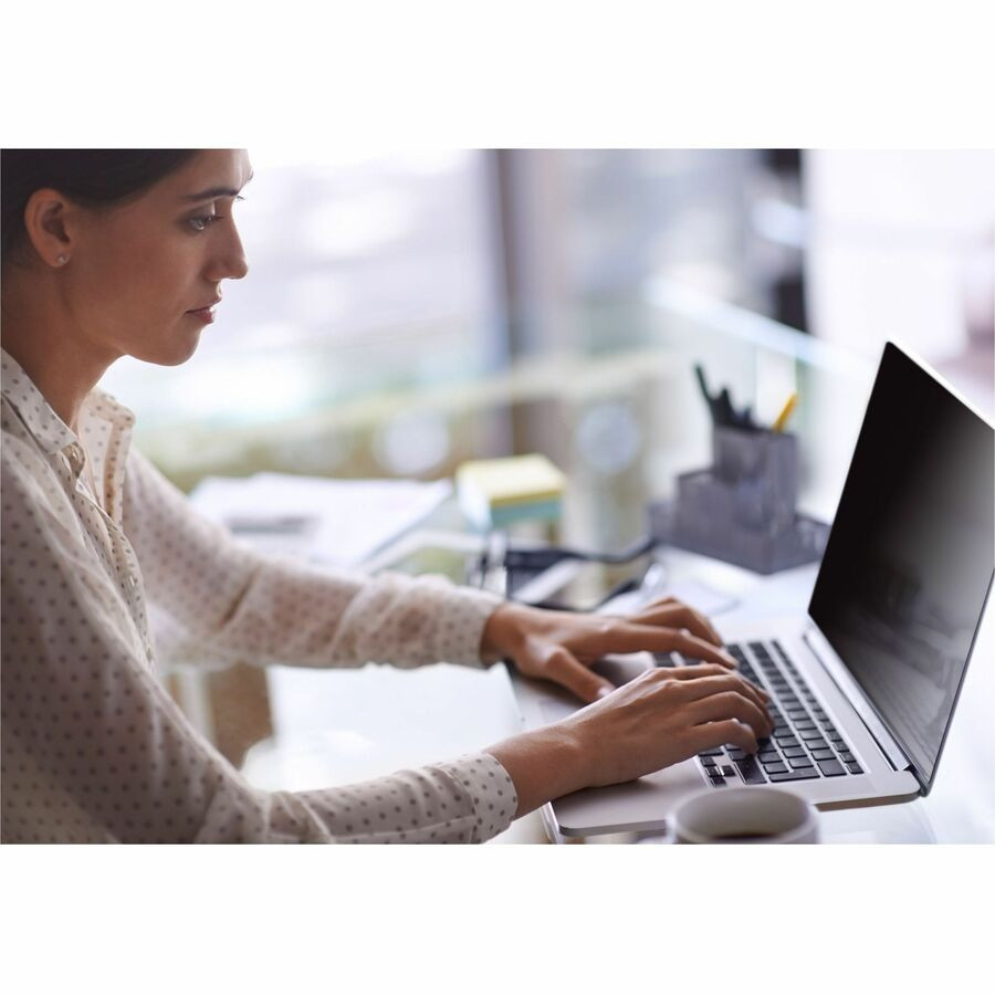 3M PFNAP010 3M&trade; Privacy Filter for Apple&reg; MacBook Pro&reg; 16 2019-2021, 16:10, PFNAP010