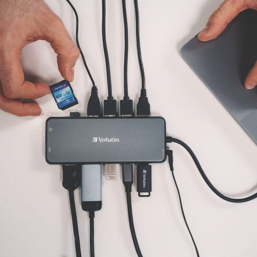 VERBATIM CORPORATION 32154 USB-C Pro Multiport Hub14 Port, Gray
