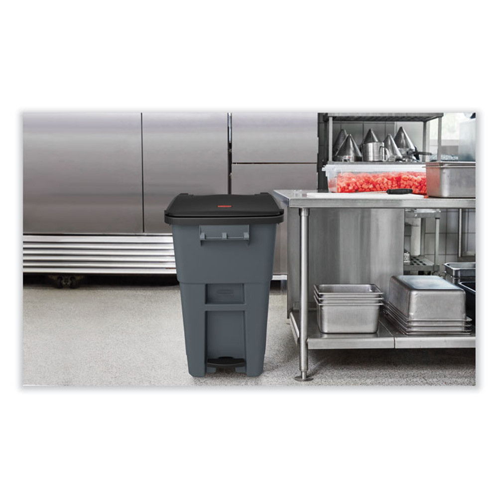 RUBBERMAID COMMERCIAL PROD. 1971956 Brute Step-On Rollouts, 50 gal, Metal/Plastic, Gray