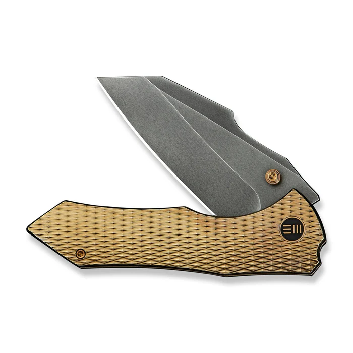 We Knife WE24010-3 WEKNIFE High-Fin XL Thumb Stud Knife Diamond Patterned Golden Polished Titanium Handle (3.48"" Polished Gray CPM 20CV Blade) WE24010-3
