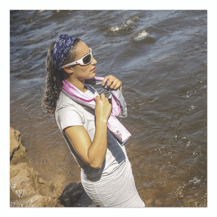 TENACIOUS HOLDINGS, INC. ergodyne® 12442 Chill-Its 6602 Evaporative PVA Cooling Towel, 29.5 x 13, One Size Fits Most, PVA, Pink