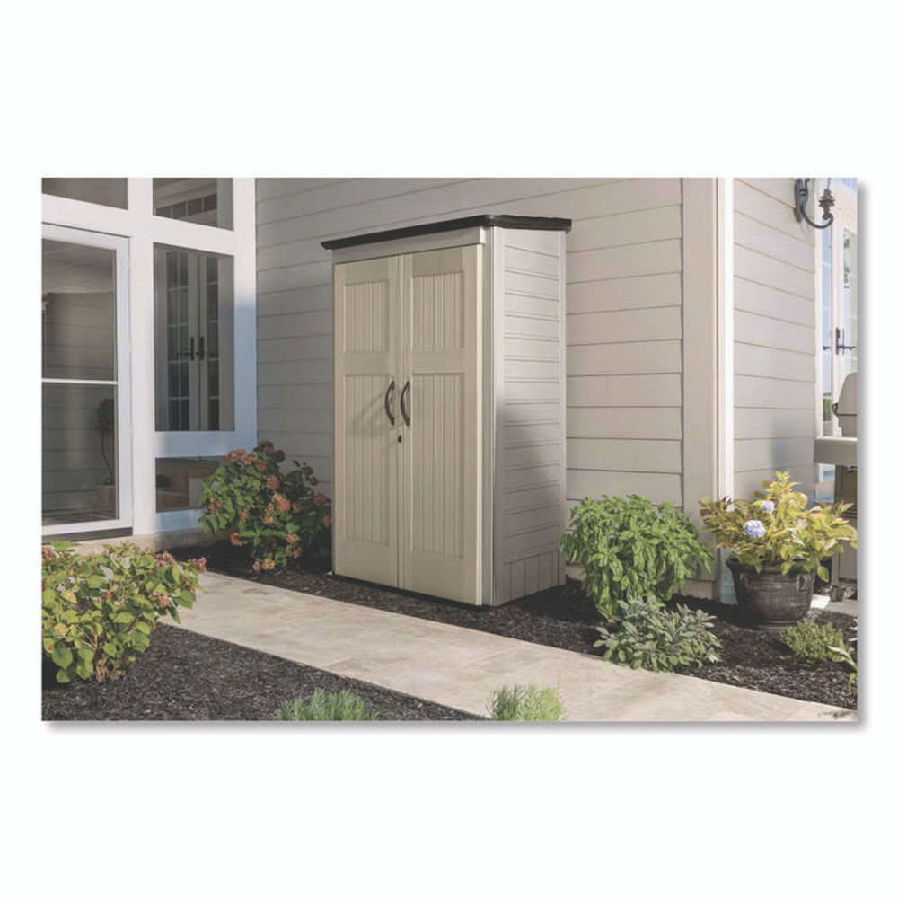 RUBBERMAID 5L3000SDONX Vertical Storage Shed, 53 cu ft, 2.5 ft x 4 ft x 7 ft, Sandstone/Faint Maple