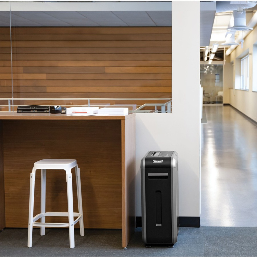 Fellowes, Inc. Fellowes 3312001 Fellowes Powershred&reg; 125i 100% Jam Proof Strip-Cut Shredder