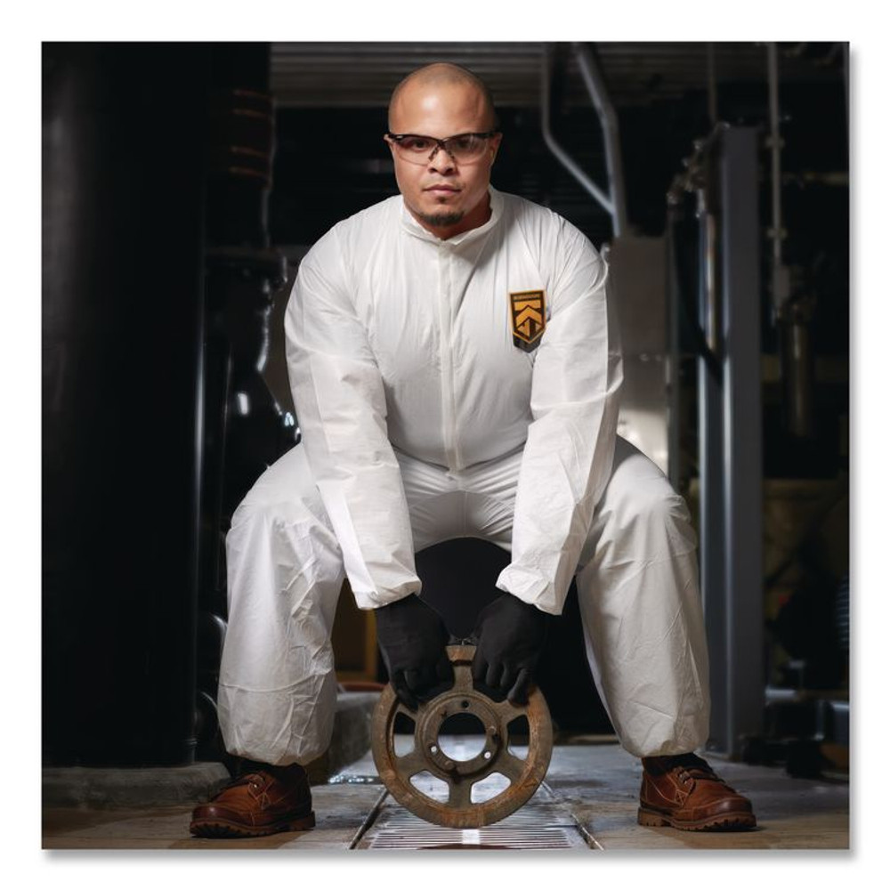 SMITH AND WESSON KleenGuard™ 44312 A40 Coveralls, Open Wrists and Ankles, Medium, White, 25/Carton