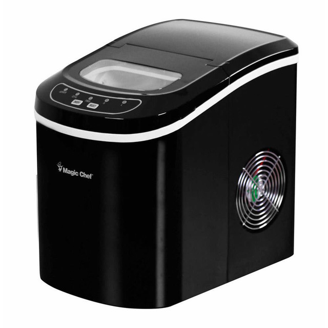 MAGIC CHEF MCIM22B 27 Lb Portable Countertop Ice Maker, Black MAGIC CHEF MCIM22B 27 Lb Portable Countertop Ice Maker, Black