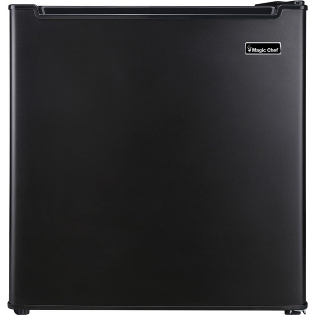 MAGIC CHEF MCR170BE 1.7 cu. ft. Mini Refrigerator - 1.70 ft³ - Manual Defrost - Reversible - 208 kWh per Year - Black, White MAGIC CHEF MCR170BE 1.7 cu. ft. Mini Refrigerator - 1.70 ft³ - Manual Defrost - Reversible - 208 kWh per Year - Black, White