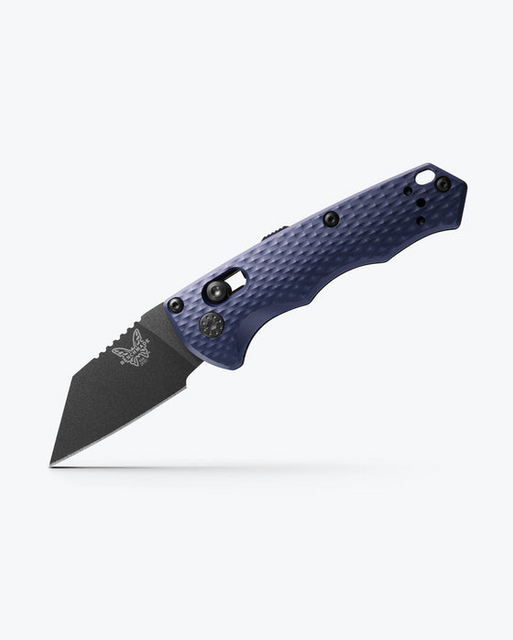 Benchmade 2950BK PARTIAL IMMUNITY | CRATER BLUE ALUMINUM Benchmade 2950BK PARTIAL IMMUNITY | CRATER BLUE ALUMINUM