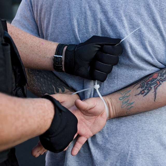 Forensics Source 1006184 Flex-Cuffs Restraints Forensics Source 1006184 Flex-Cuffs Restraints
