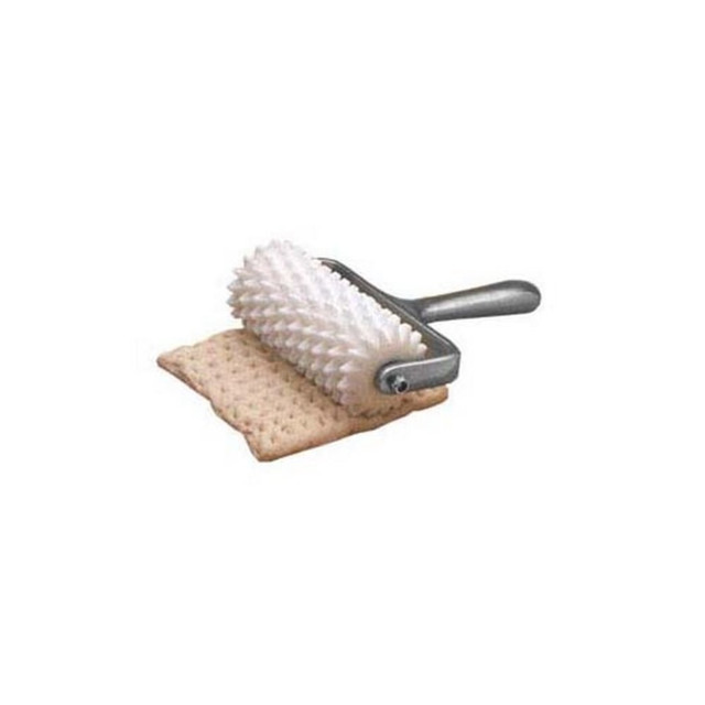 AMERICAN METALCRAFT, INC. DDCH7755 American Metalcraft Aluminum/Plastic Dough Docker, 6in, Silver AMERICAN METALCRAFT, INC. DDCH7755 American Metalcraft Aluminum/Plastic Dough Docker, 6in, Silver