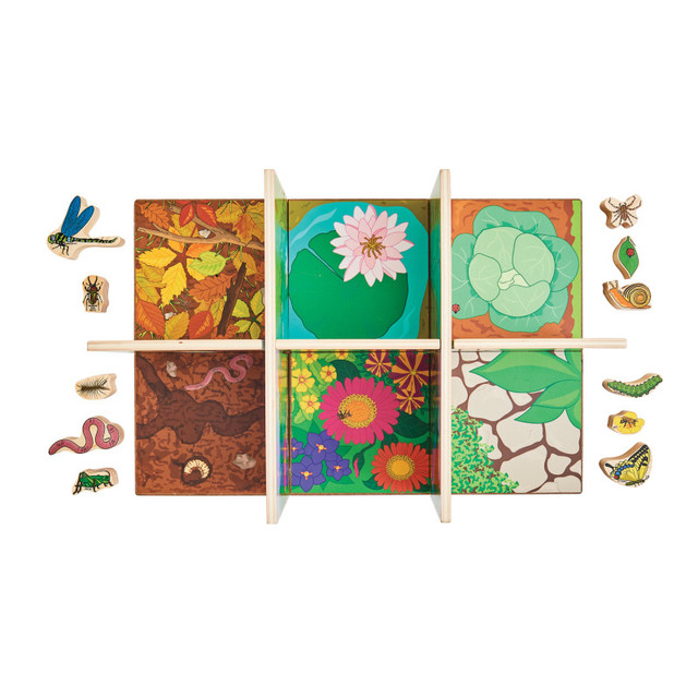 LEARNING ADVANTAGE The Freckled Frog Pretend 'N' Play Minibeasts - Set of 15