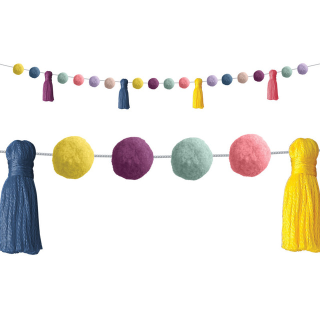 TEACHER CREATED RESOURCES Teacher Created Resources® Pom-Poms and Tassels Garland