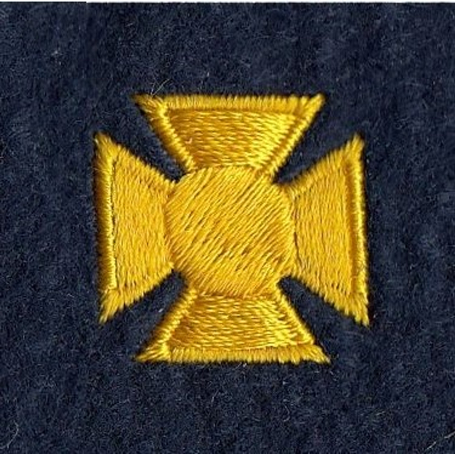 Hero's Pride 5517 Maltese Cross 3/4'' - Medium Gold/Dark Navy
