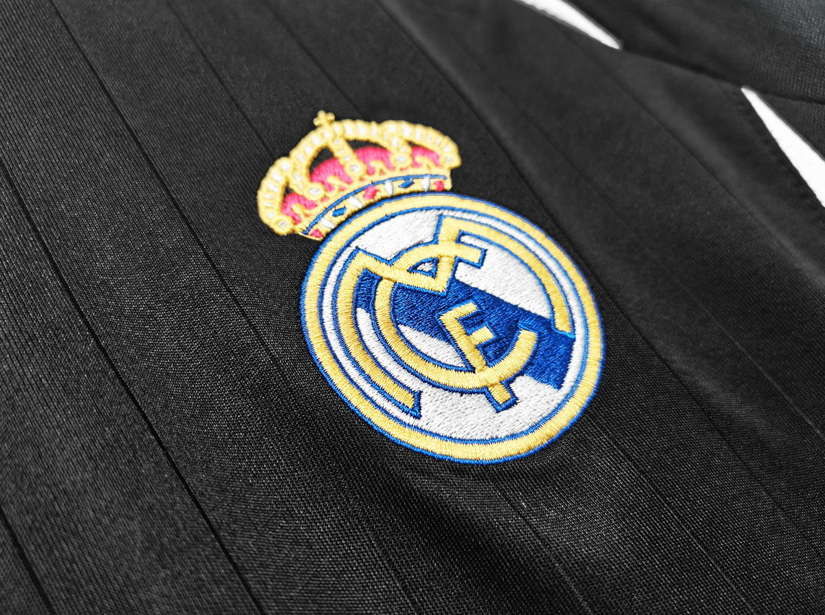 Real Madrid 06/07 Men's Away Retro Long Sleeve Shirt
