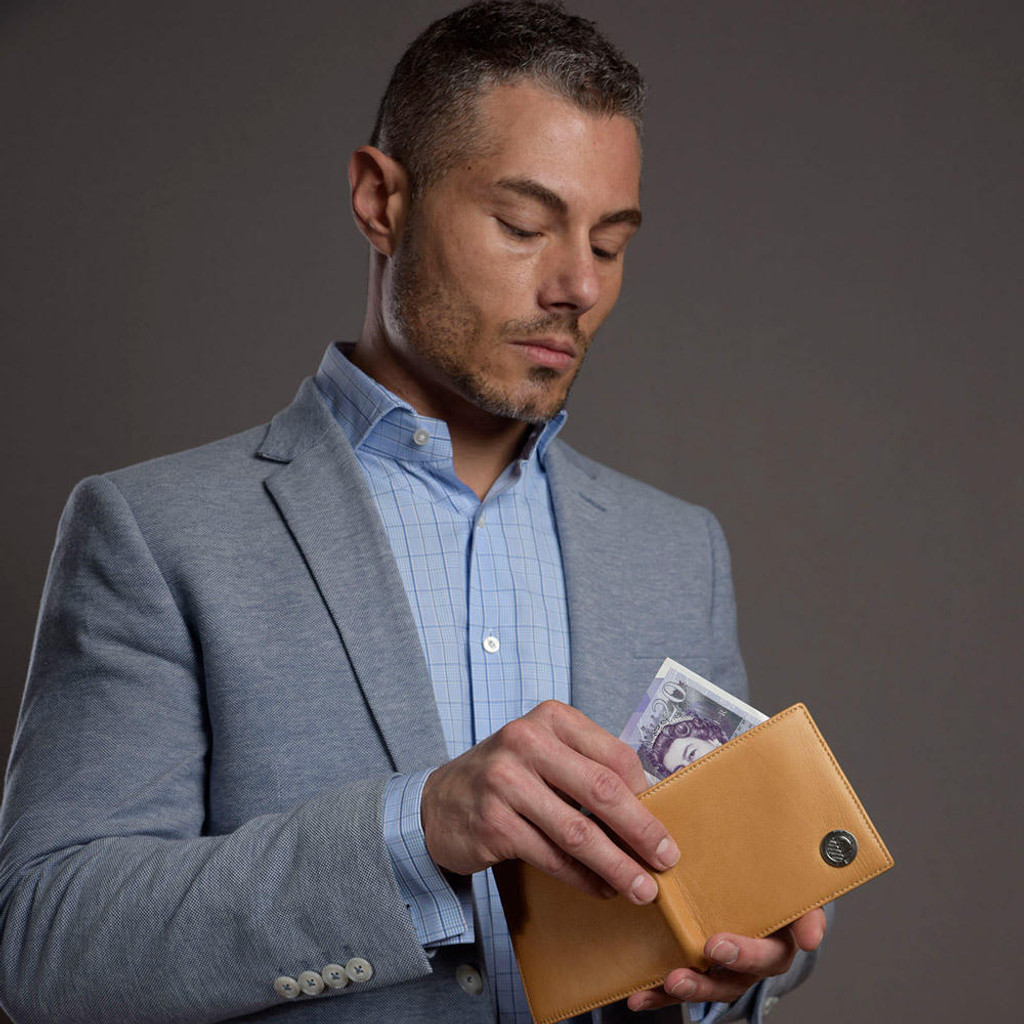 Men’s luxury English leather bifold wallet in tan