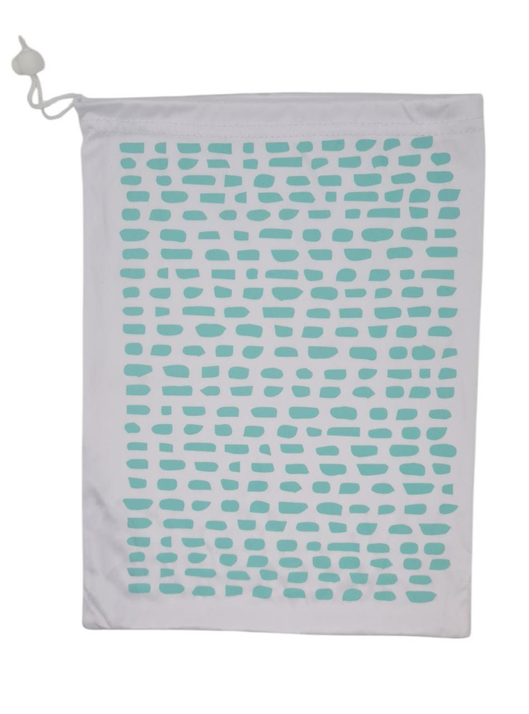 Versatile gift pouch for parties, weddings, or events