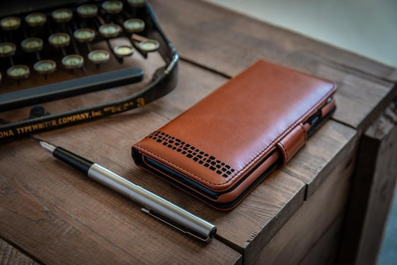 luxury leather iPhone 17 Pro wallet flip case