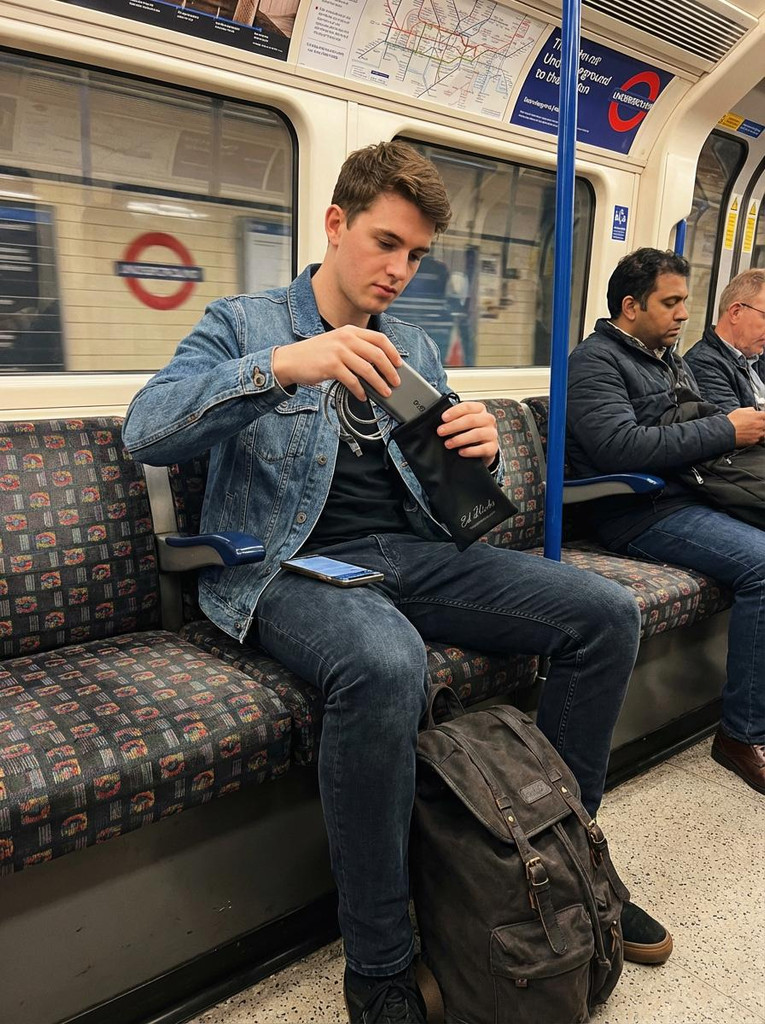 battery storage pouch