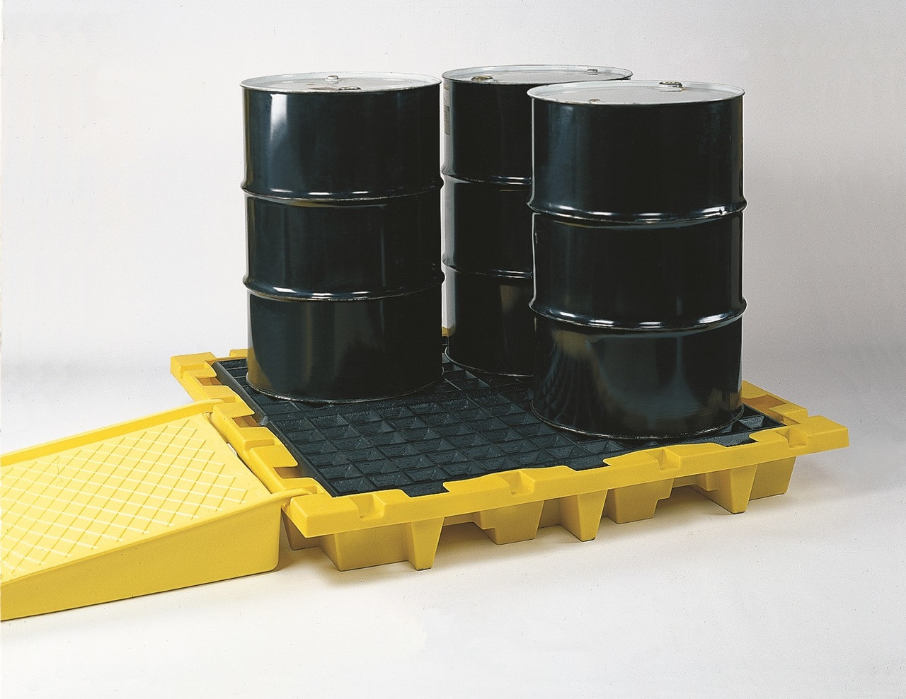 Eagle 1645 Spill Containment Pallet Low Profile