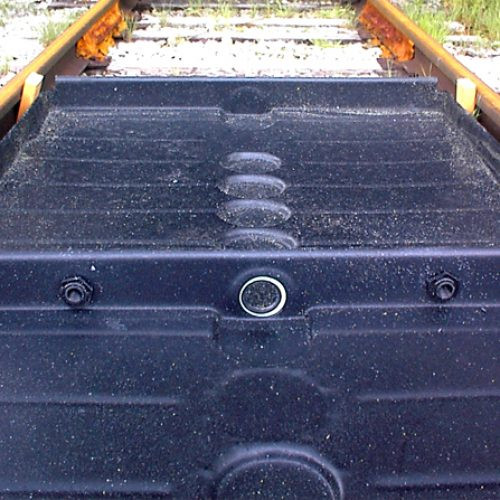 Ultra Track Pan - Center Pan With Grates - No Covers - 9566 @ IPI