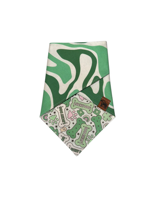 Mom's Lucky Charm Kleeblatt Hunde-Bandana – Verstellbar, St. Patrick's Day, Verschiedene Farben