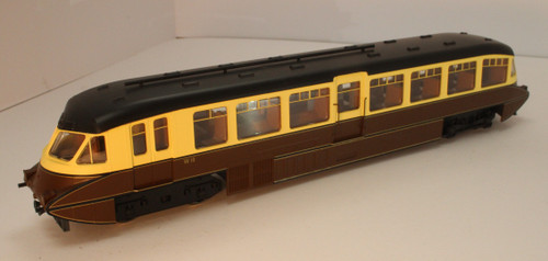 4D-011-002 OO W10 STREAMLINED RAILCAR BR CHOC/CREAM