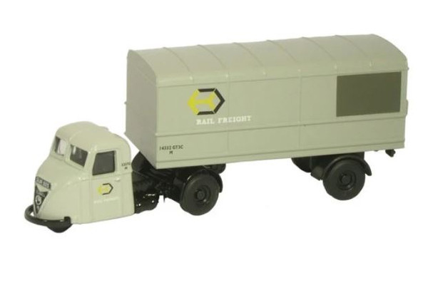 76RAB003 OO RAILFREIGHT SCARAB/TRAILER