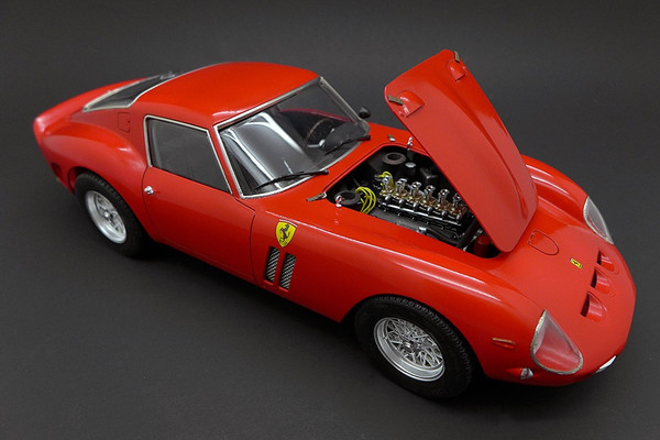 F123370 1/24 FERRARI 250 GTO PLASTIC KIT