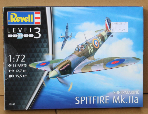 R03953 1/72 SUPERMARINE SPITFIRE MK.IIA PLASTIC KIT