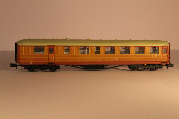 2P-011-303 N 9115 GRESLEY BUFFET LNER TEAK