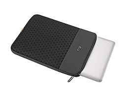 Solo NY Fully padded 15.6in laptop sleeve, Discrete camo lining, Air mesh for cooling and comfort, Sleek profile, Lightweight - PRO144-4