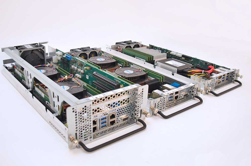 Trenton Front Modular Blade Servers | 4th Gen Xeon SP, 2U Rack Server, Up to 2x E1.S NVMe SSDs