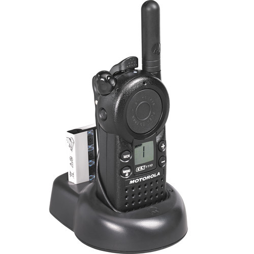 Motorola CLS1110 5-Mile 1-Channel UHF Two-Way Radio - CLS1110