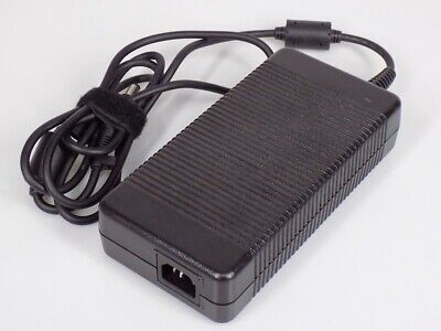 HP AC Adapter - 693714-001