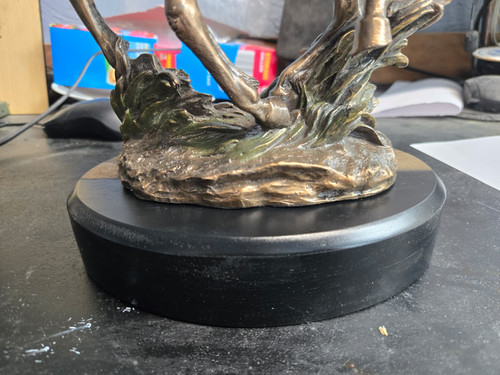 wooden base black