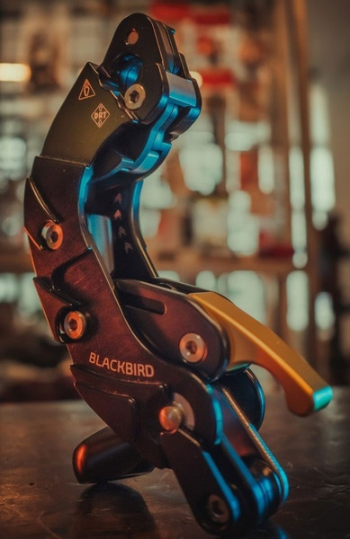 ART Blackbird Mechanical Tree Climbing Device
