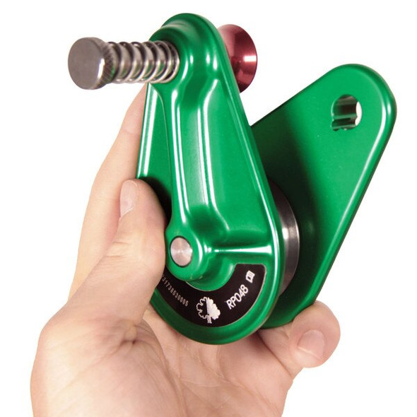 isc compact rigging block rp048a1 is so compact fits in the hand