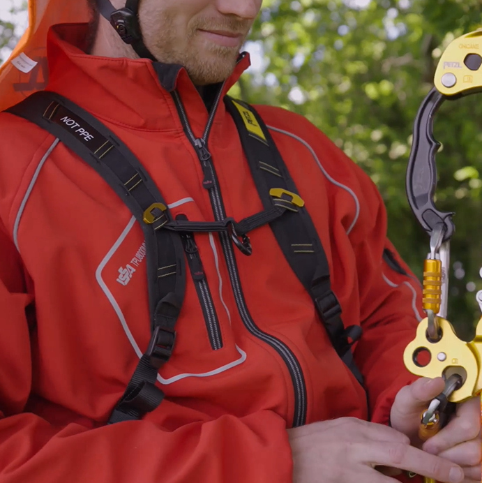 Chest Harnesses & Shoulder Straps