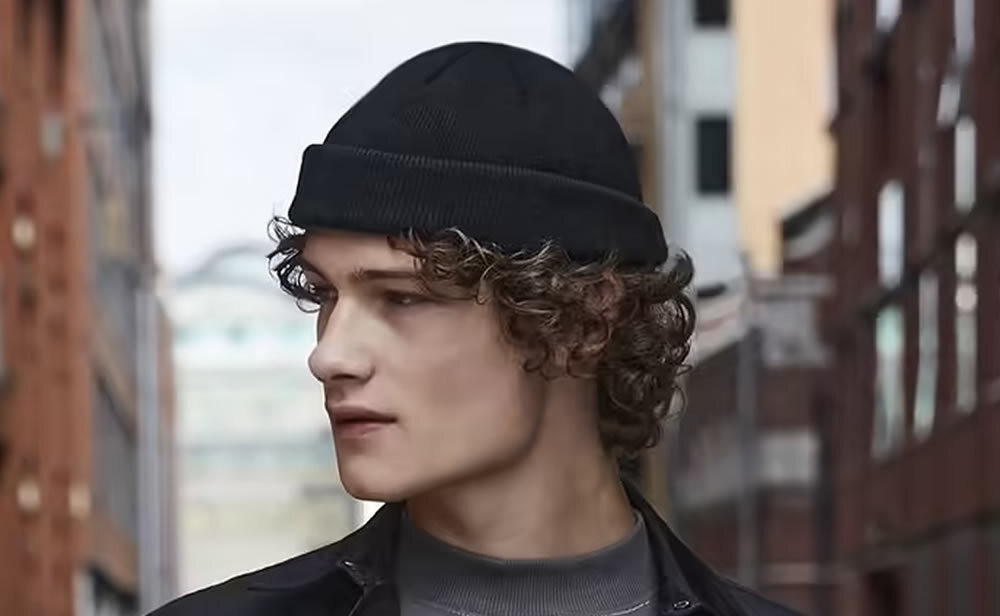 Knitted Hats & Beanies