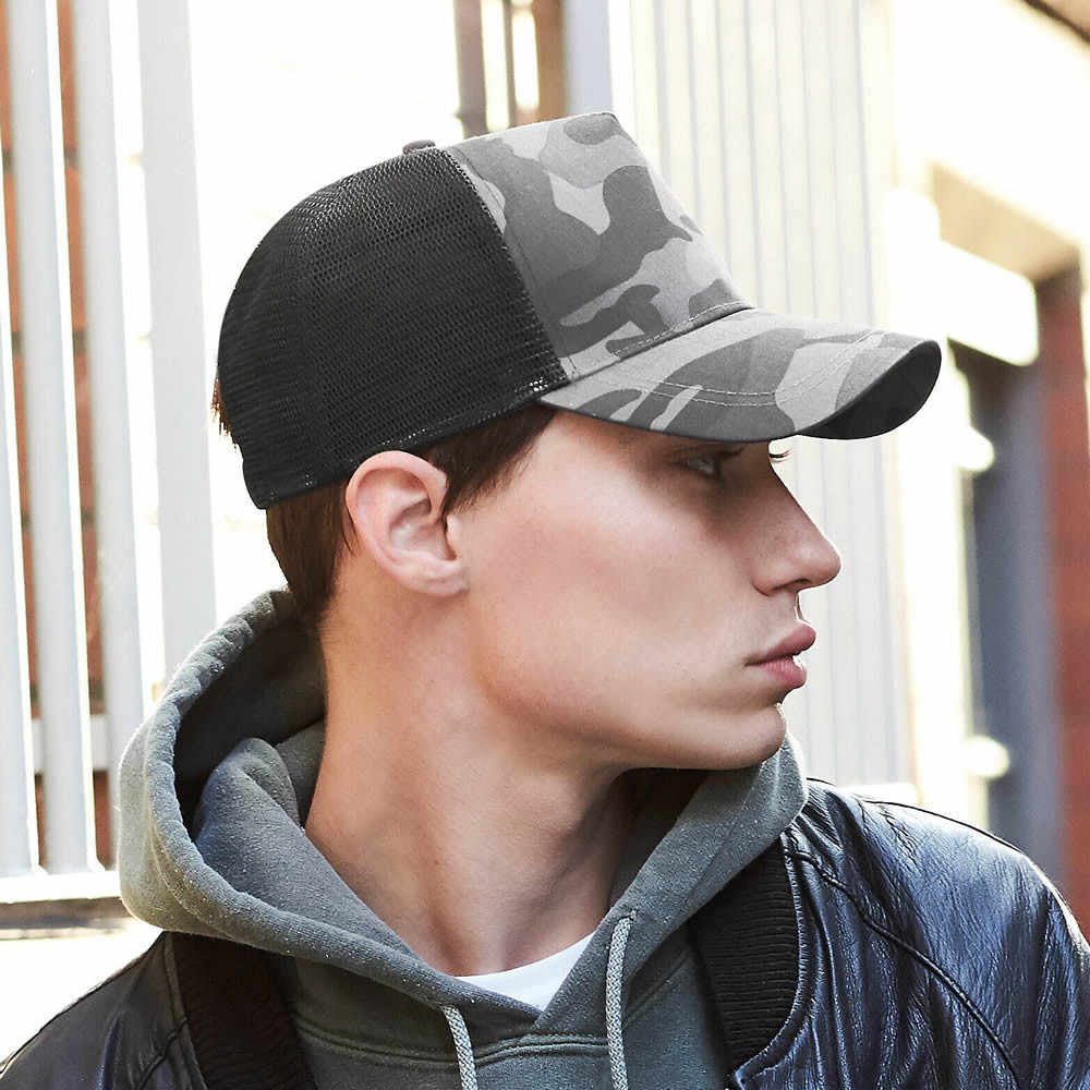 B694 BEECHFIELD Camo Snapback Trucker