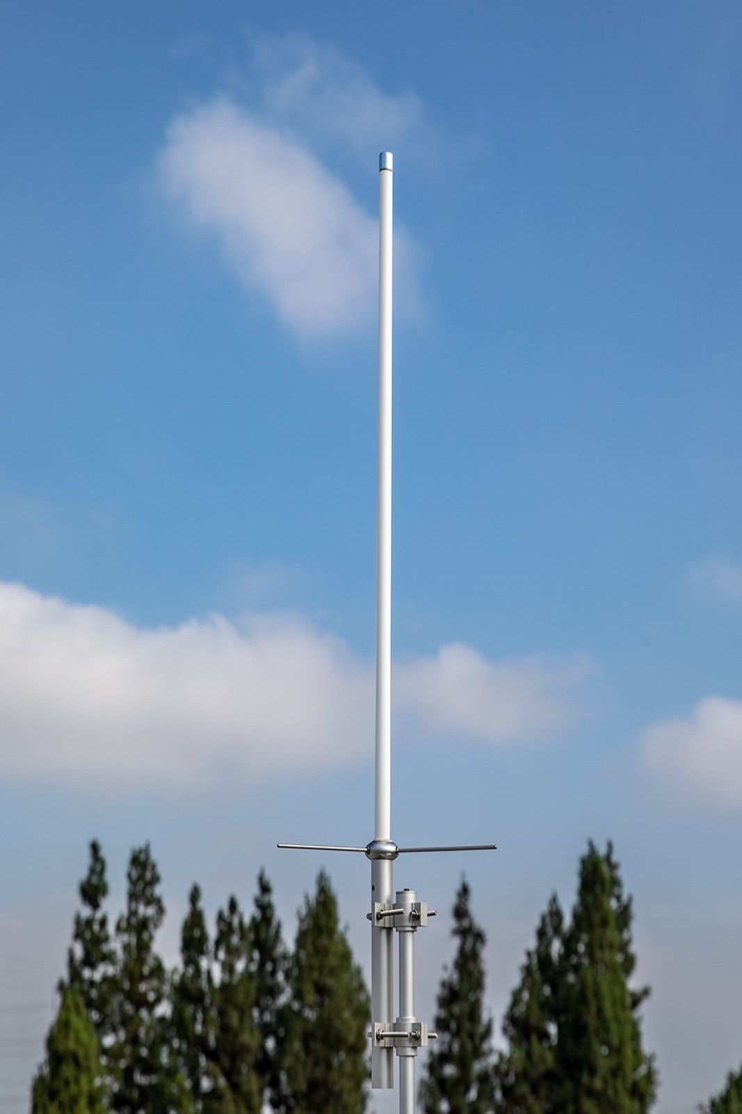 CA-F72GF - Vertical, Base, 440-512 MHz, Tunable 10 MHz BW, 150 W, Type N, Female, 3.50 ft., Fiberglass, 2.9 lbs