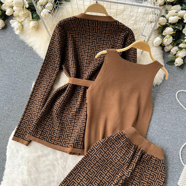 Ensemble Trois Pièces Elégant à Motifs Ensemble Trois Pièces Elégant à Motifs zaxx