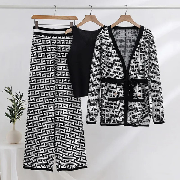Ensemble Trois Pièces Elégant à Motifs Ensemble Trois Pièces Elégant à Motifs zaxx