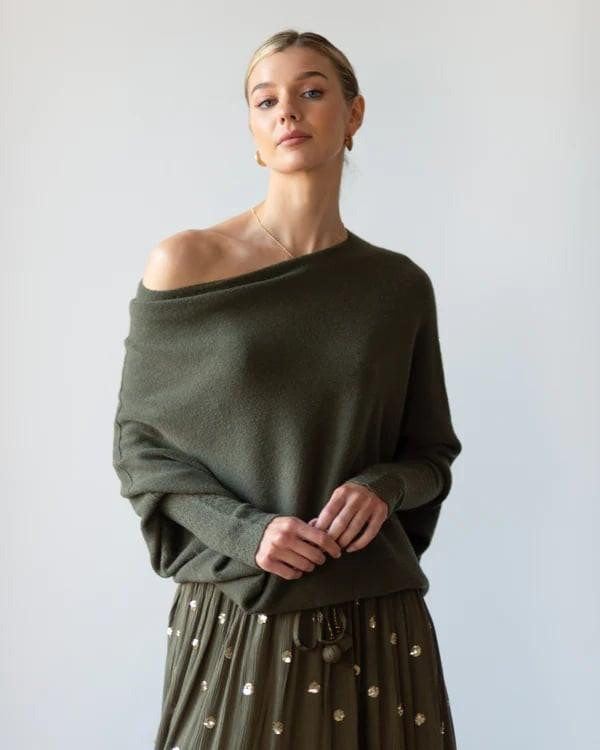 Pull Drapé Asymétrique Zenvora™ Pull Drapé Asymétrique Zenvora™ zaxx